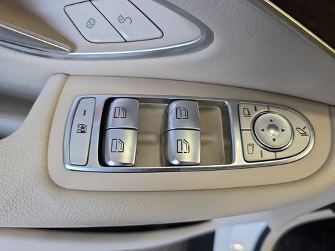 Certified 2021 Mercedes-Benz GLC 300 4MATIC image 29