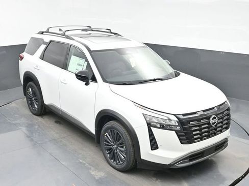 New 2026 Nissan Pathfinder SL w/ SL Premium Package image 35