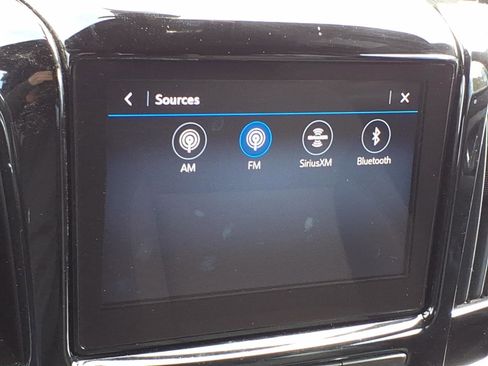 Used 2023 Chevrolet Traverse LT AWD/4WD image 21