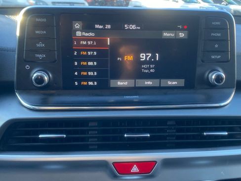 Used 2020 Kia Telluride LX AWD/4WD image 27