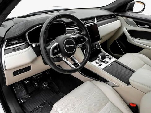 Used 2023 Jaguar F-PACE SVR image 5