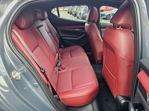 New 2026 MAZDA MAZDA3 Hatchback w/Premium Plus Pkg image 27