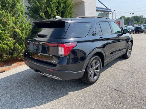 New 2026 Ford Explorer Active w/ Active Comfort Package AWD/4WD image 7