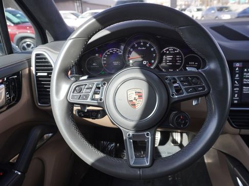 Used 2020 Porsche Cayenne Turbo image 50