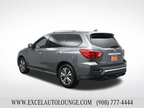 Used 2020 Nissan Pathfinder SL image 4