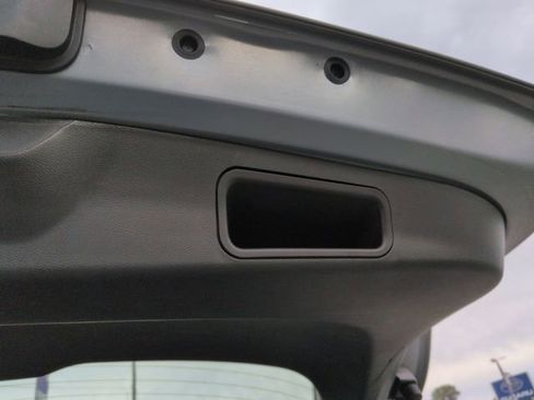 Used 2023 Chevrolet TrailBlazer LS image 35