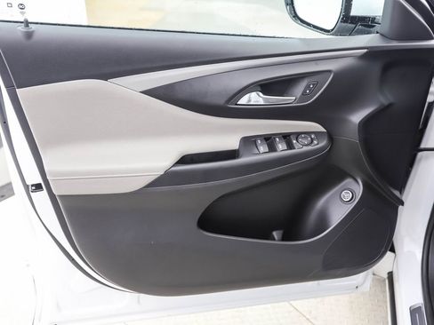 Used 2025 Buick Envista Avenir image 8