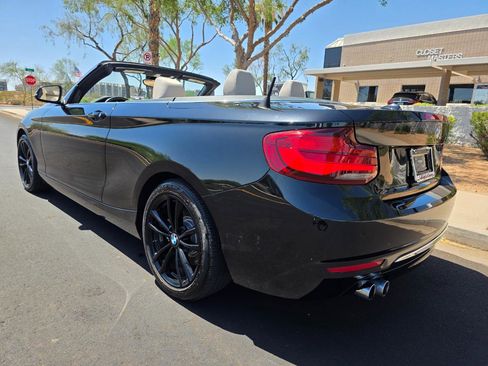 Used 2020 BMW 230i Convertible w/ Premium Package RWD image 11
