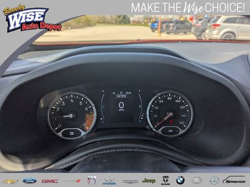 Used 2018 Jeep Renegade Altitude FWD image 13