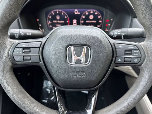 Used 2023 Honda Accord EX image 11