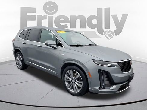 Used 2023 Cadillac XT6 Premium Luxury w/ Technology Package AWD/4WD image 7