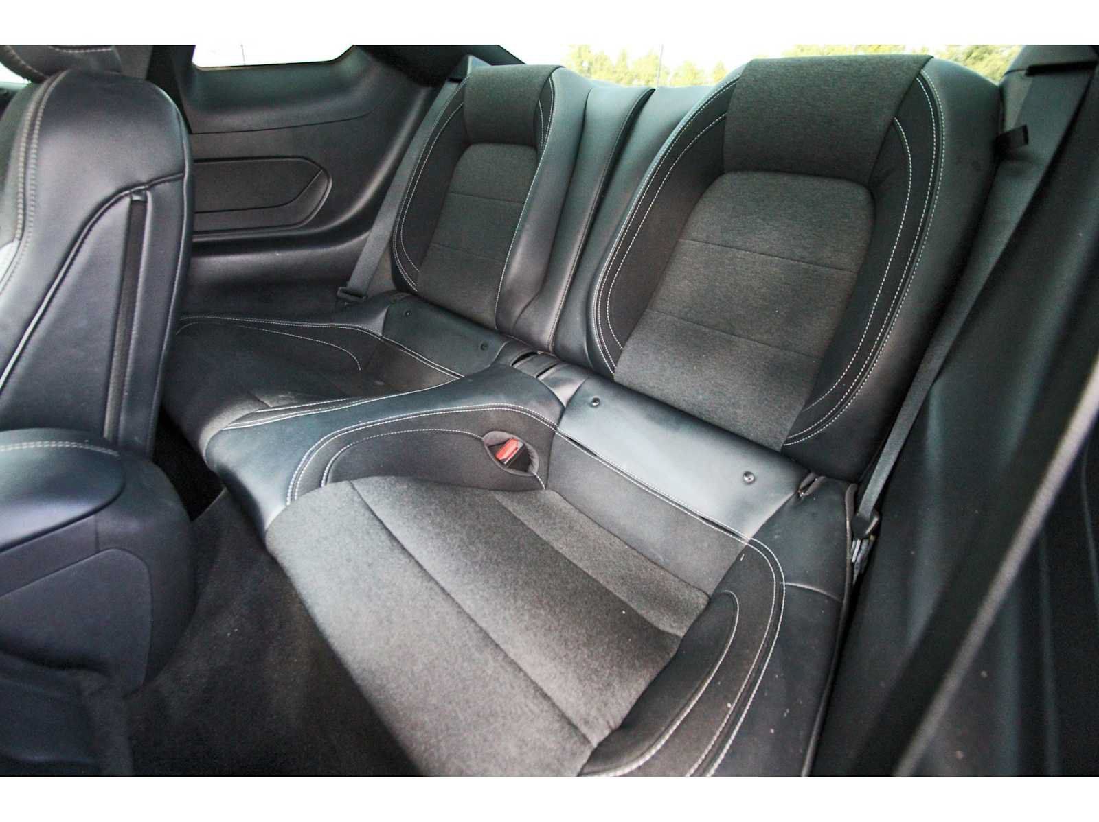 Used 2025 Ford Mustang Coupe RWD image 8