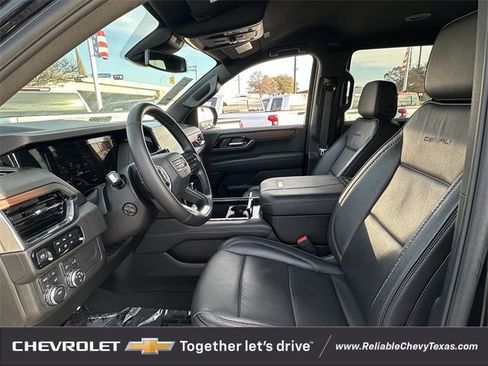 Certified 2025 GMC Yukon Denali image 27