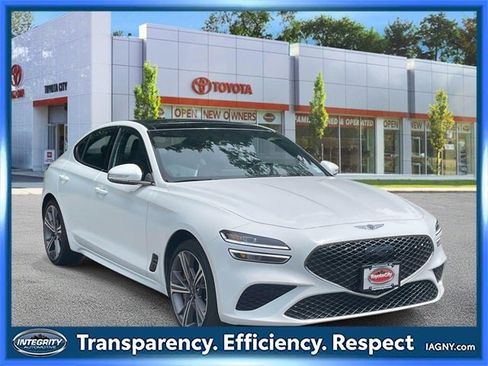 Used 2025 Genesis G70 2.5T w/ Sport Prestige Package image 1