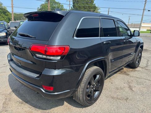 Used 2015 Jeep Grand Cherokee Altitude AWD/4WD image 5