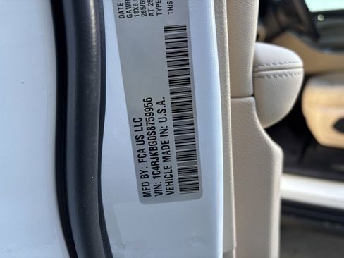 New 2025 Jeep Grand Cherokee L Limited w/ Trailer Tow Package image 23