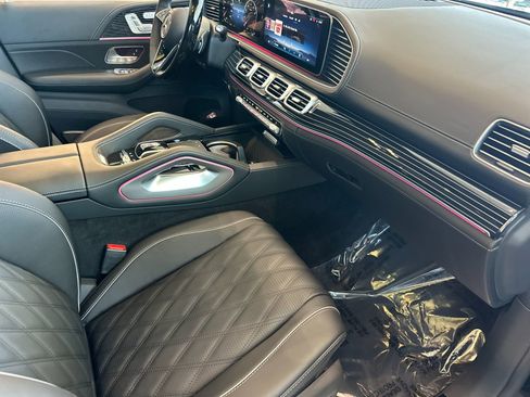 New 2026 Mercedes-Benz Maybach GLS 600 4MATIC image 16