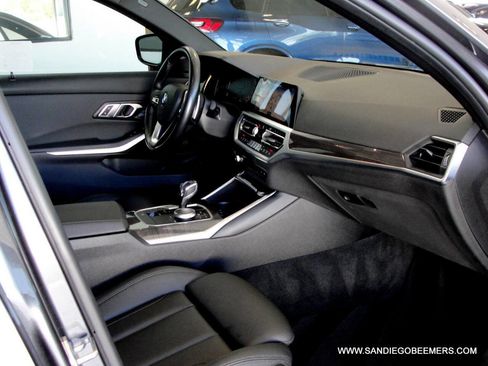 Used 2020 BMW 330i Sedan w/ Convenience Package image 25