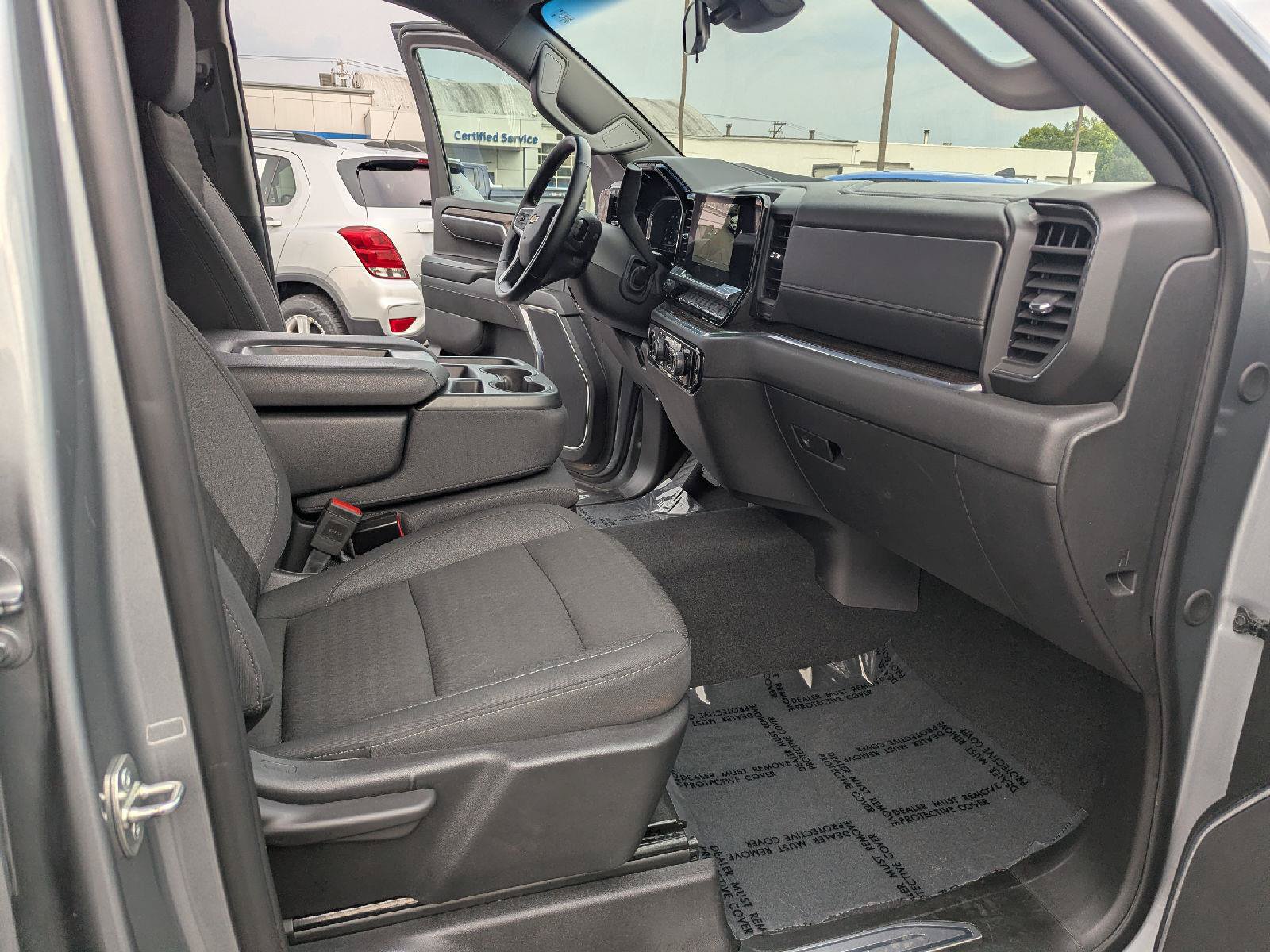 Used 2024 Chevrolet Silverado 1500 LT AWD/4WD image 30