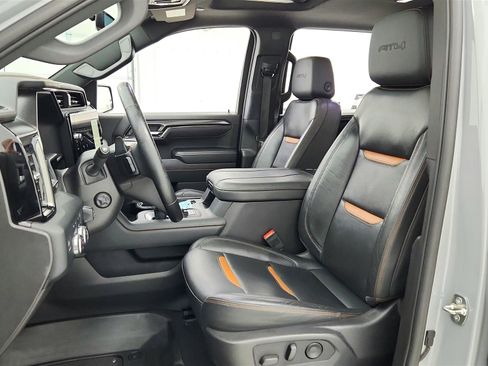 Used 2024 GMC Sierra 1500 AT4 w/ Technology Package AWD/4WD image 26