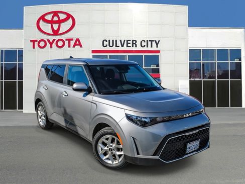 Used 2023 Kia Soul LX w/ Option Group 015 image 1