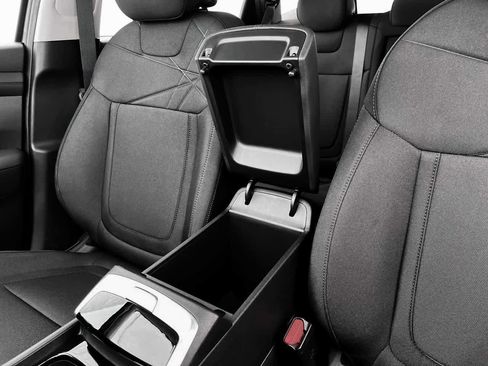 New 2026 Hyundai Tucson SE image 18