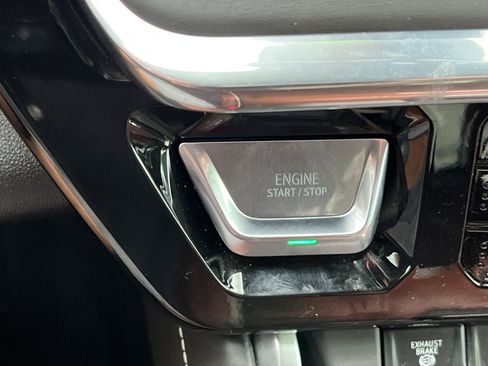 Used 2024 GMC Sierra 3500 Denali Ultimate image 19