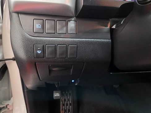 Used 2019 Toyota Highlander LE image 33