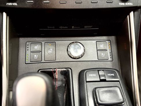 Used 2016 Lexus IS 300 AWD image 21