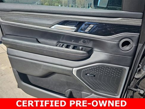 Used 2023 Jeep Wagoneer Series III w/ Preferred Equipment Group image 29