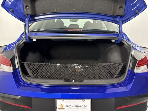 Used 2025 Hyundai Elantra Limited FWD image 36