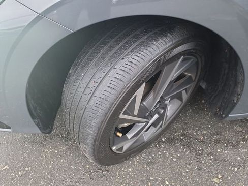 Certified 2024 Hyundai Elantra Limited image 45