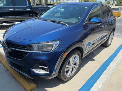 Used 2023 Buick Encore GX Preferred w/ Cold Weather Comfort Package FWD image 1
