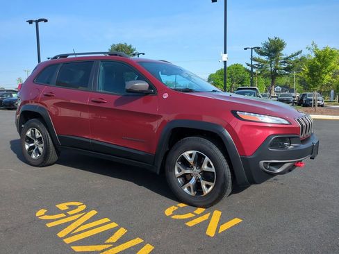 Used 2015 Jeep Cherokee Trailhawk w/ Comfort/Convenience Group image 2