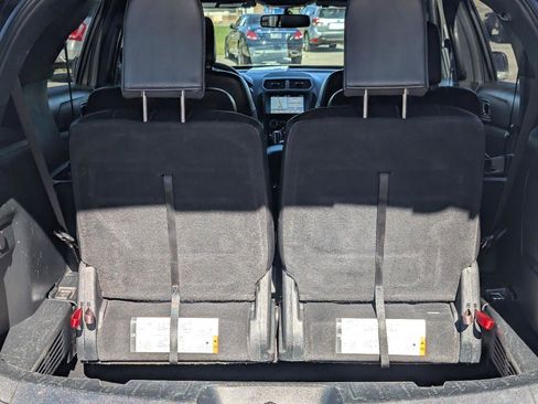 Used 2019 Ford Explorer XLT w/ Equipment Group 202A FWD image 24