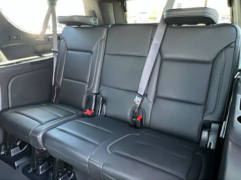 Certified 2025 GMC Yukon XL Denali AWD/4WD image 17
