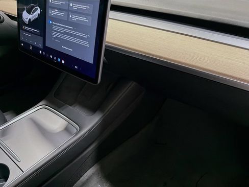 Used 2021 Tesla Model 3 Standard Range Plus RWD image 29