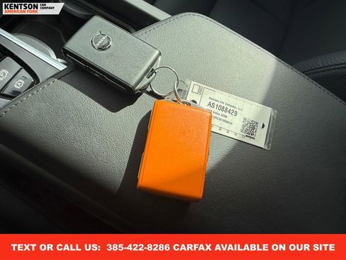 Used 2025 Volvo XC60 B5 Plus image 39