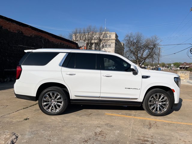 Certified 2022 GMC Yukon Denali w/ Denali Premium Package RWD image 7
