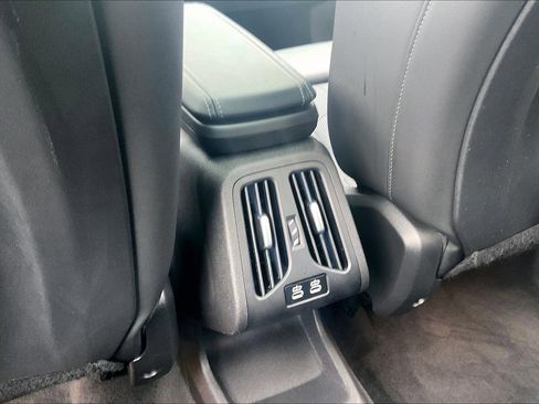 Used 2025 BMW X1 xDrive28i image 40