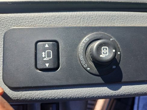 Used 2014 Ford F250 XLT w/ XLT Premium Package image 11