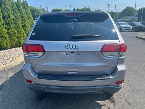 Used 2020 Jeep Grand Cherokee Laredo AWD/4WD image 5