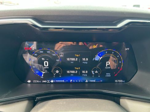 Used 2024 Chevrolet Colorado ZR2 w/ ZR2 Convenience Package III image 44