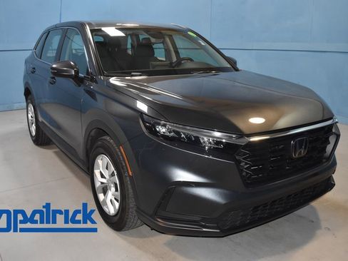 Used 2023 Honda CR-V LX image 1