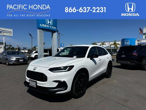 Used 2024 Honda HR-V Sport image 1