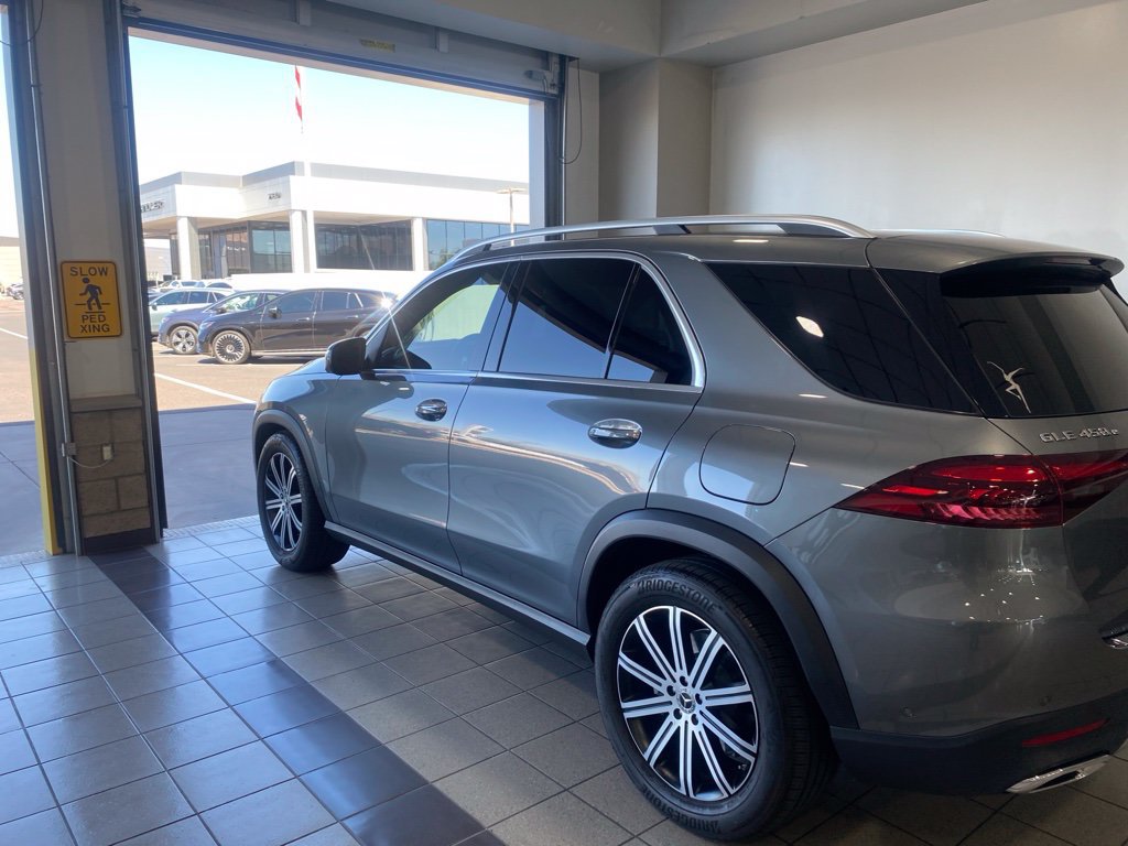 Used 2025 Mercedes-Benz GLE 450e 4MATIC image 5