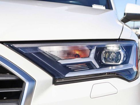 Used 2023 Audi Q7 2.0T Premium w/ Convenience Package image 7