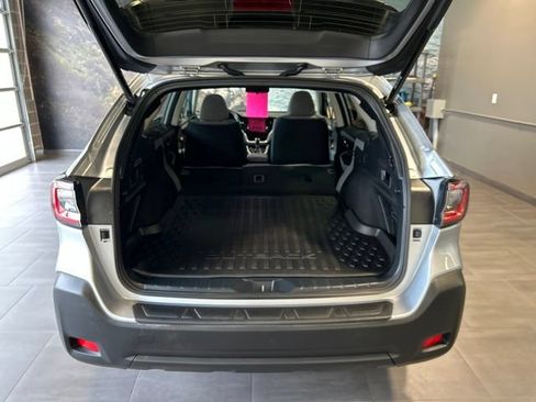 Used 2023 Subaru Outback Premium AWD/4WD image 36