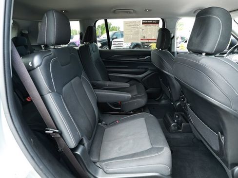 Used 2023 Jeep Grand Cherokee L Laredo RWD image 30