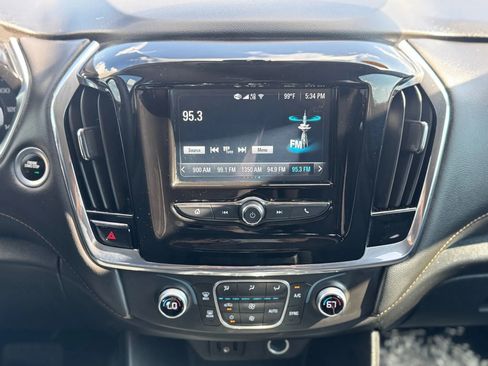 Used 2018 Chevrolet Traverse LS FWD image 22